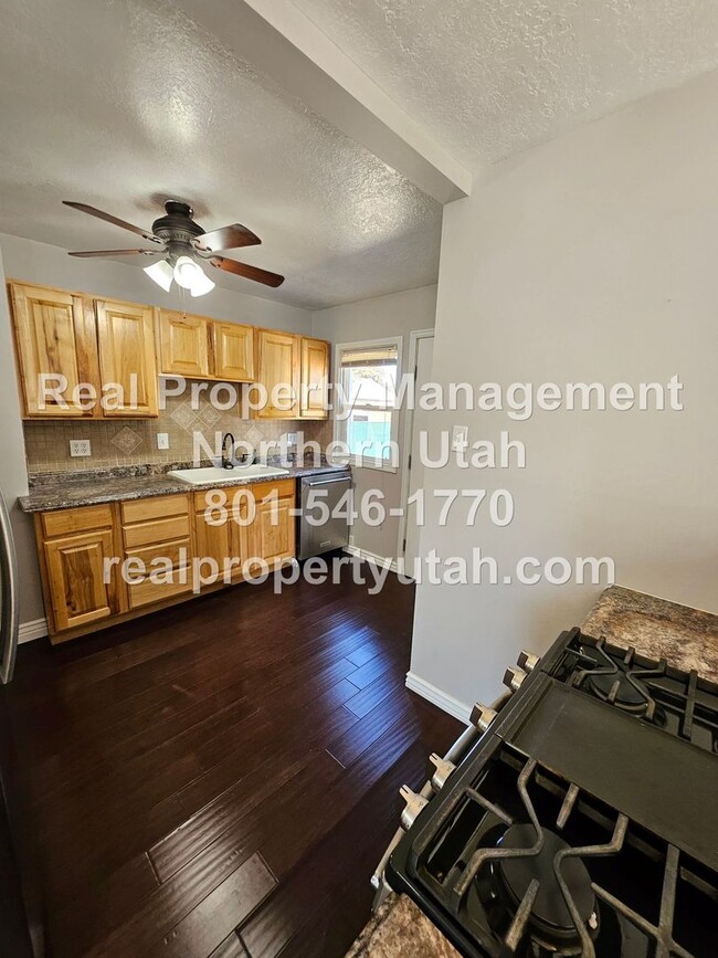 Building Photo - Darling 3 Bedroom Home in Clearfield Now A...