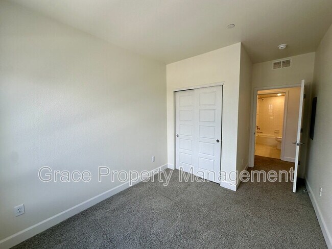 Building Photo - 16841 Askins Lp