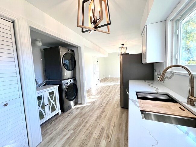 Building Photo - 1373 Cimarron Ct