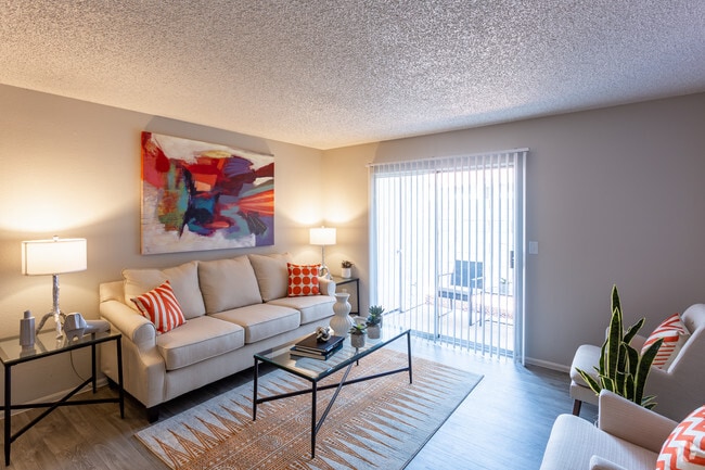 Interior Photo - The Peaks on 4th