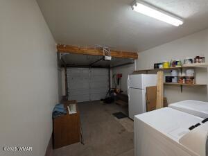 Building Photo - 1743 E Nadean Ln