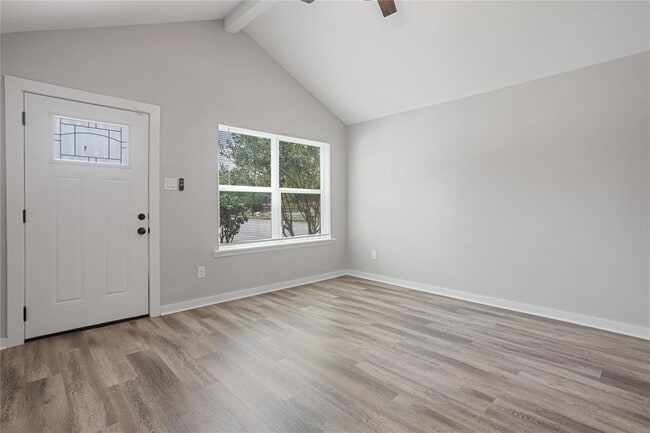 Building Photo - 4640 Orange Cir S