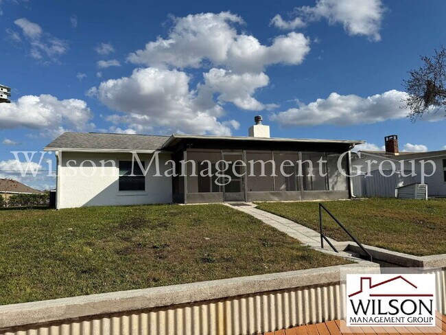 Building Photo - 1420 Flamingo Dr