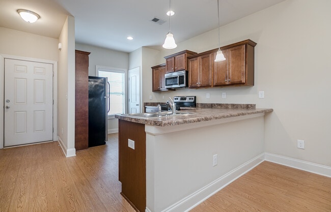 Building Photo - 948 Erika Ln