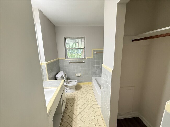 Building Photo - 1434 Marleen St