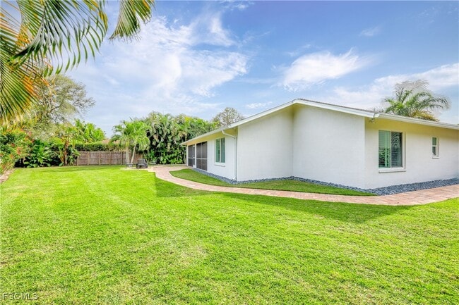 Building Photo - 2003 Timberline Dr