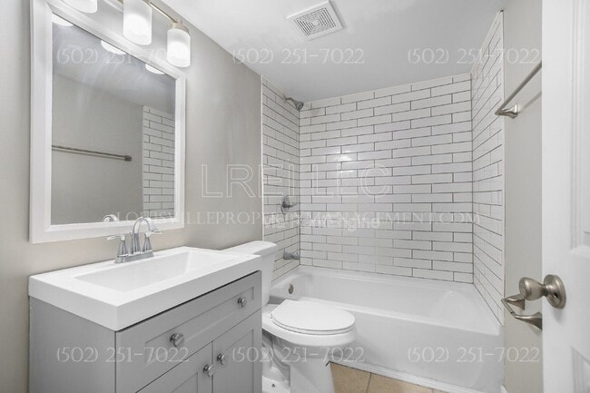 Building Photo - 3500 Lodge Ln