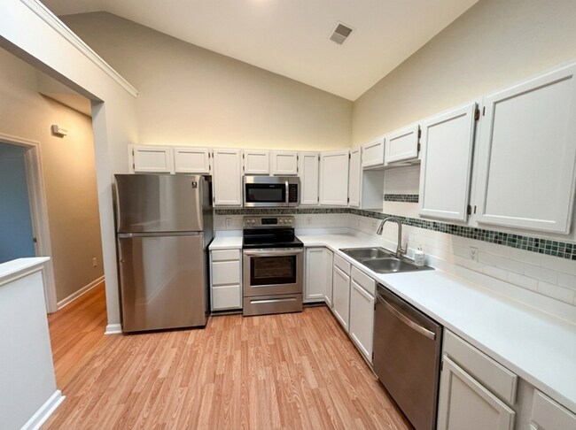 Building Photo - 455 S Piazza Ct