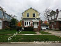 Building Photo - Spacious 4 bedroom, 1 1/2 bath home!