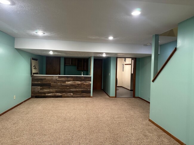 Building Photo - 9310 Hunters Creek Dr