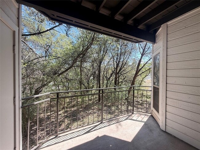 Building Photo - 6000 Shepherd Mountain Cove