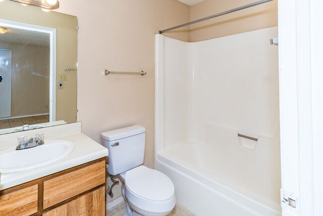 Building Photo - 2-BEDROOM DUPLEX