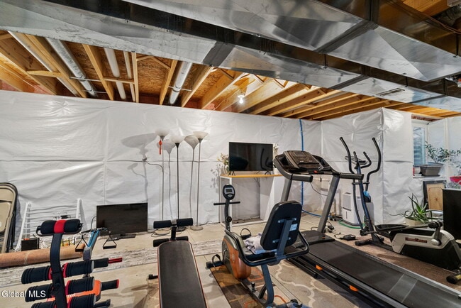 Building Photo - 2 Birch Ct