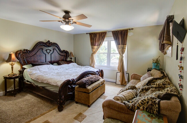 Building Photo - 501 Lincoln Ave