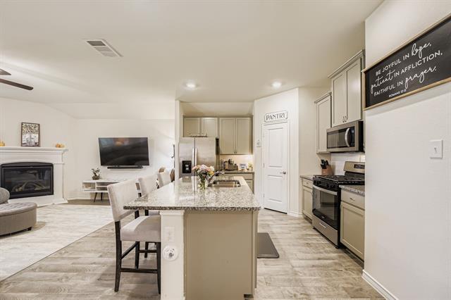 Building Photo - 11301 Summer Rain Blvd