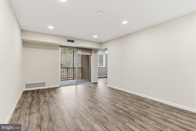 Primary Photo - 598 Belmont Ave