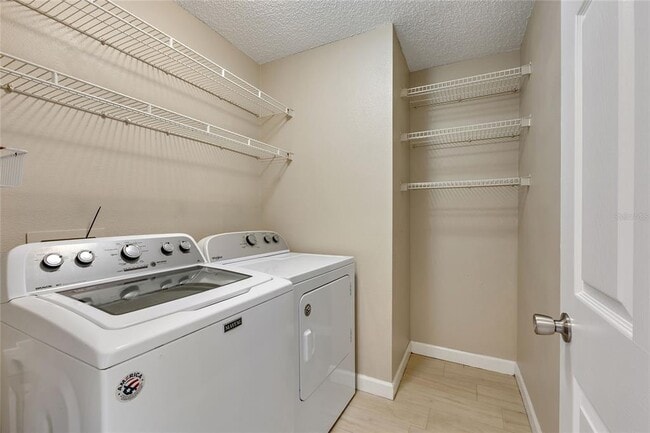 Building Photo - 2301 Paulette Dr