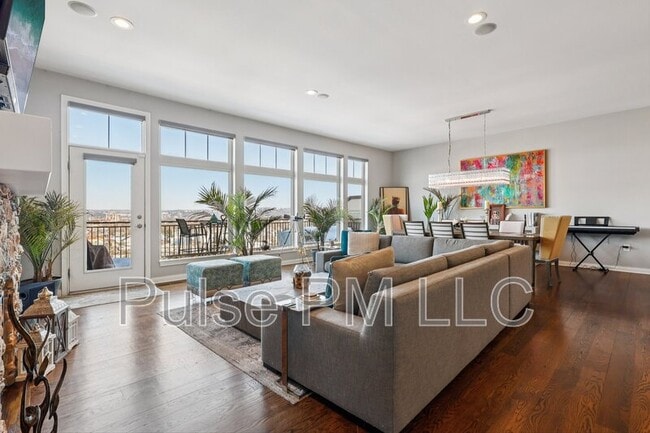 Building Photo - 1226 Grays Peak