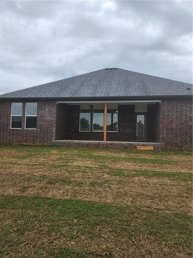Building Photo - 4008 Aryana Ave