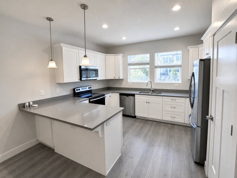 Building Photo - 4492 W Watchmen Wy
