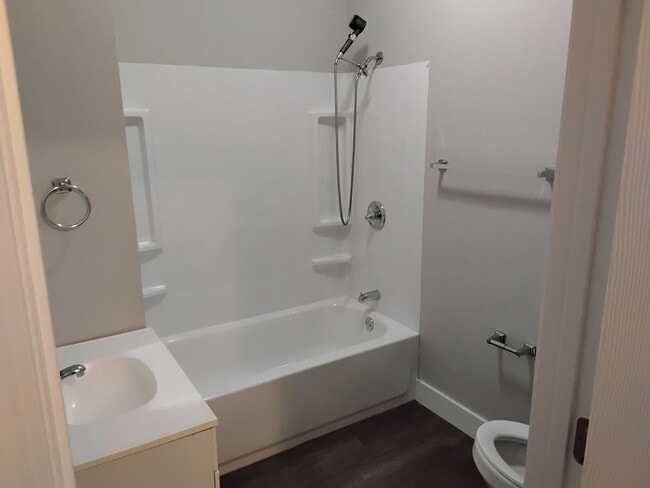 Building Photo - Charming 3-Bedroom Home Near the Park – Pe...