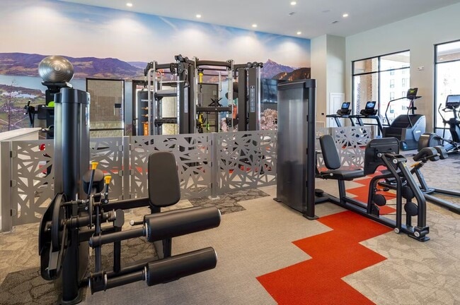 Building Photo - Move-In Ready & Modern