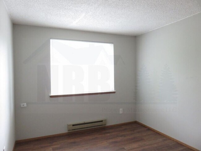 Building Photo - Newly renovated House located in the park community of Lacey!