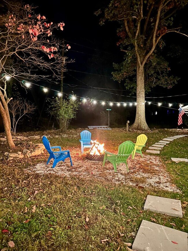 Building Photo - 159 Wolfe Hill Rd