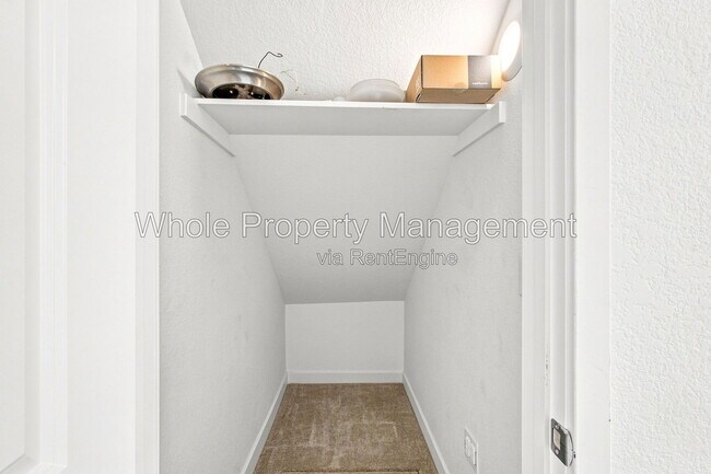 Building Photo - 15612 W Floyd Dr