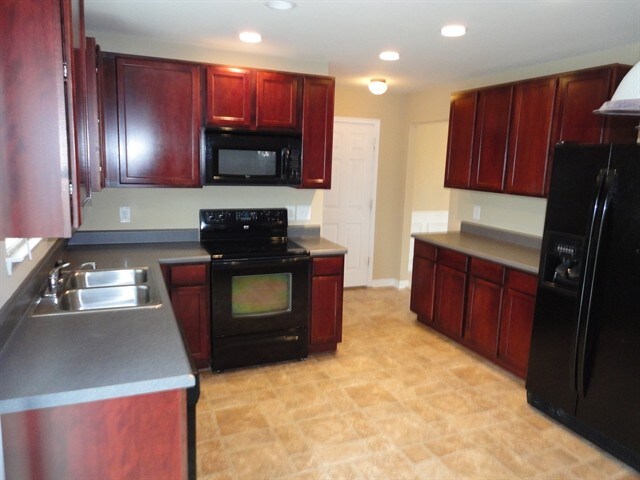 Building Photo - 218 Shipyard Lane