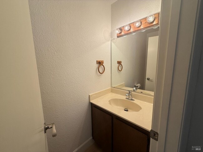 Primary Photo - 1818 London Dr