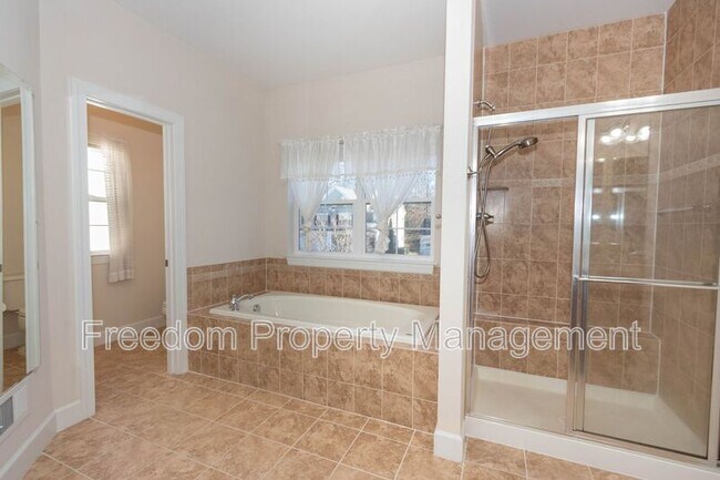 Building Photo - 10774 Monocacy Way
