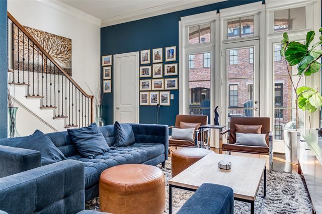 Building Photo - 2171 Helsminster Dr