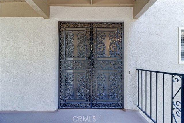 Building Photo - 5515 Paseo Del Lago W