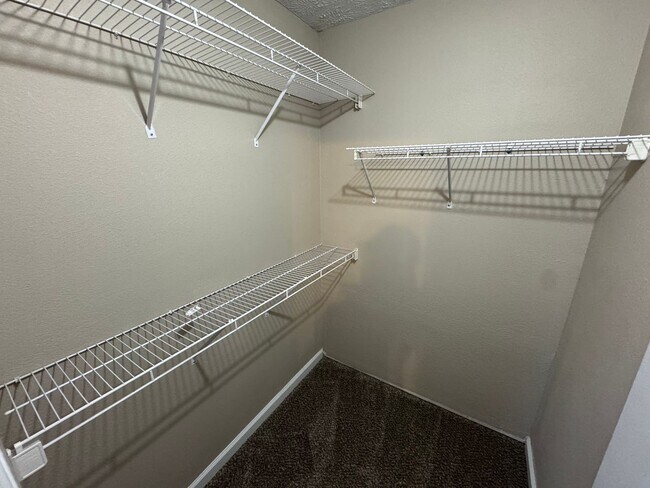 Building Photo - 404 N.Hightower Ave