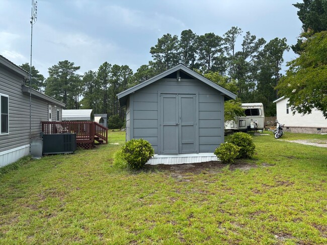 Building Photo - 103 Forest Line Dr