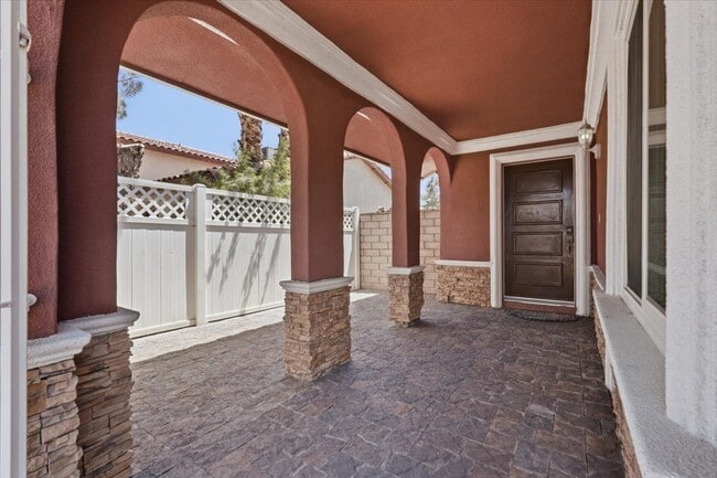 Building Photo - 5389 Kalmia Dr