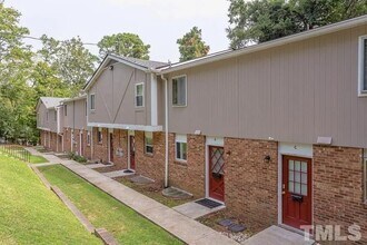 Building Photo - 205 Sunrise Ln