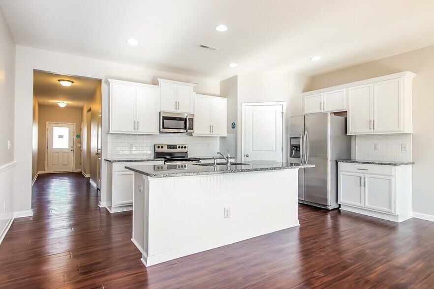 Building Photo - 621 Rose Mallow Dr