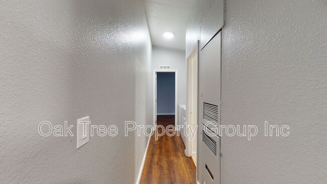 Building Photo - 2219 23rd Ave