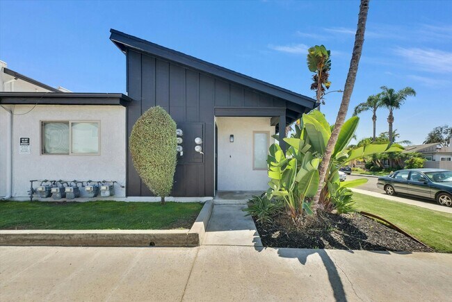 Building Photo - 18652 Libra Cir