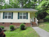 Building Photo - 119 N Woods Dr