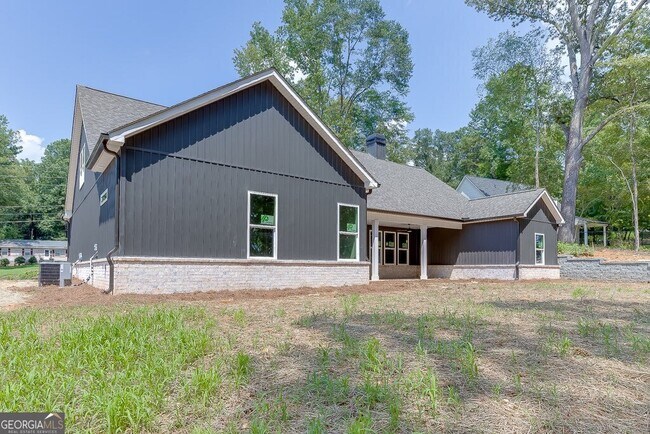 Building Photo - 115 Rains Rd