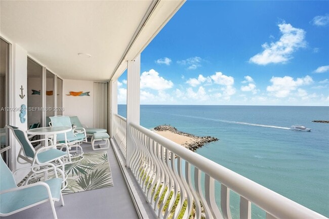 Building Photo - 2200 S Ocean Ln