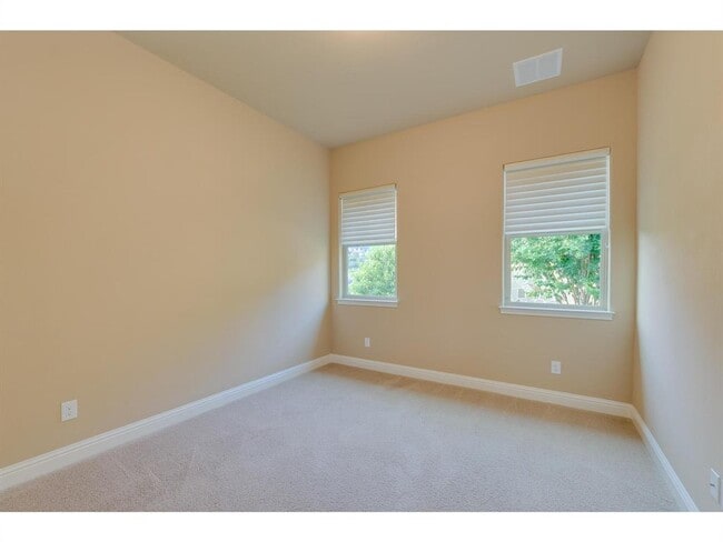 Building Photo - 411 Rocky Coast Dr