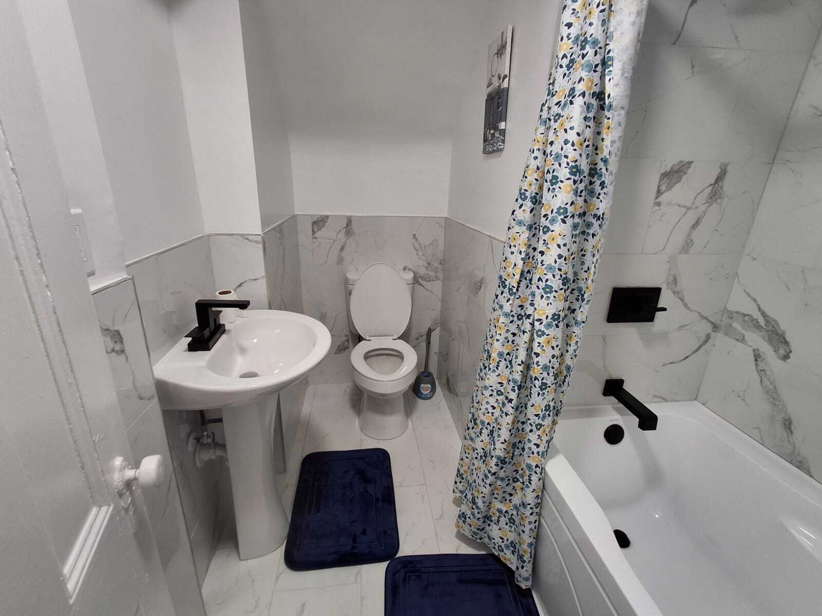 Building Photo - 27 Lexington Ave