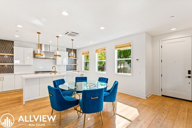 Building Photo - *Limited Move In Special! $1,000 Off First...