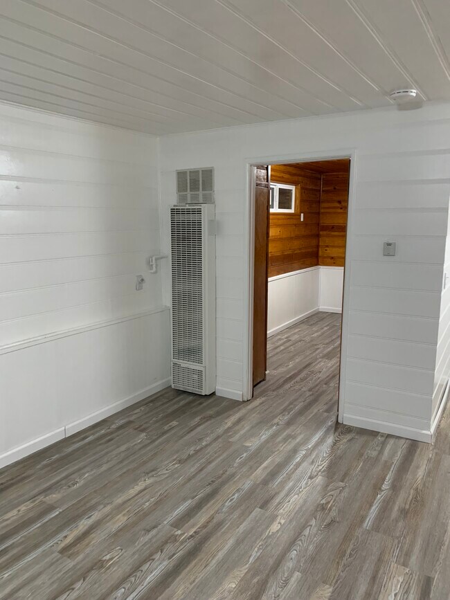 Entry to Bedroom - 793 Edgemoor Rd