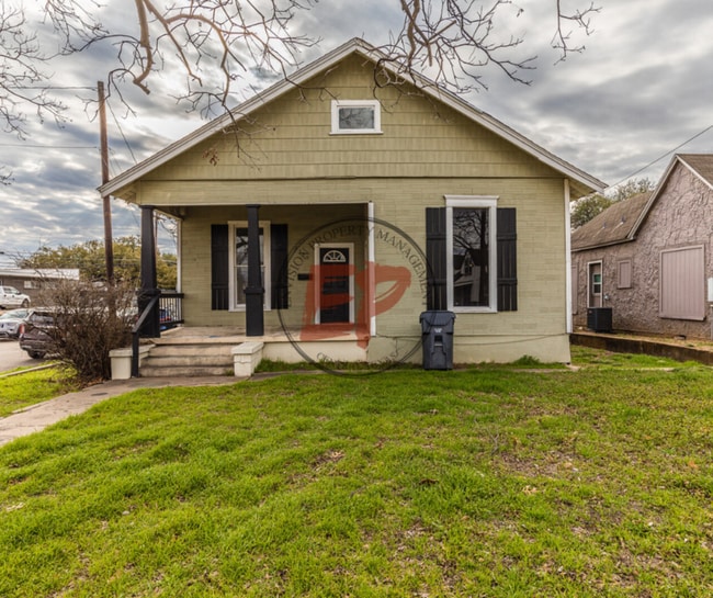 Primary Photo - 2300 Washington Ave