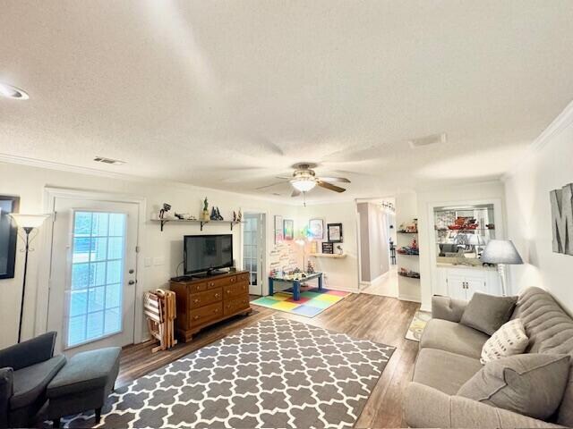 Building Photo - 620 Grenada Way